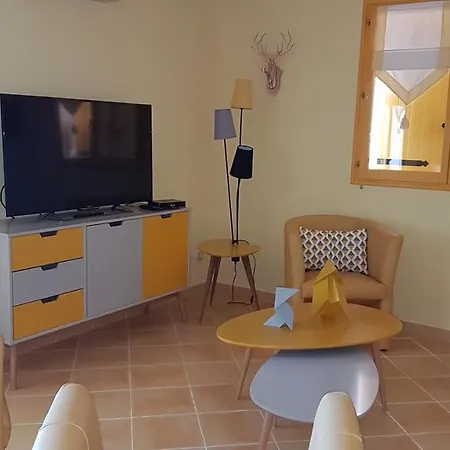 U Melu Grand T3 Jaune A L'etage