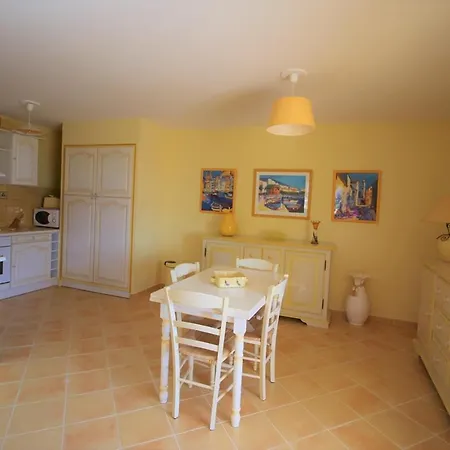 U Melu Grand T3 Jaune A L'etage 公寓