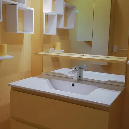 U Melu Grand T3 Jaune A L'etage 公寓 提乌克西亚