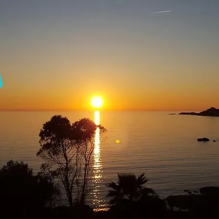 U Melu Grand T3 Jaune A L'etage *