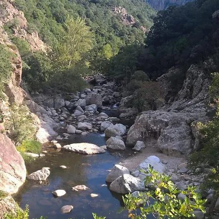 U Melu Grand T3 Jaune A L'etage דירה