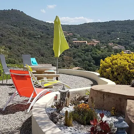 Apartment U Melu Grand T3 Jaune A L'etage