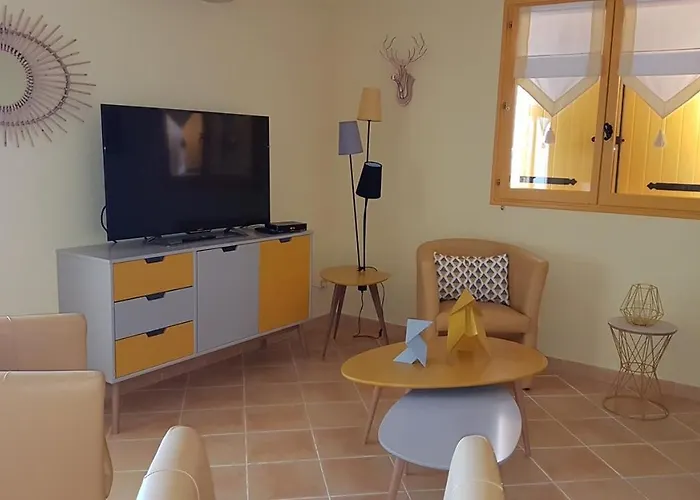 U Melu Grand T3 Jaune A L'etage