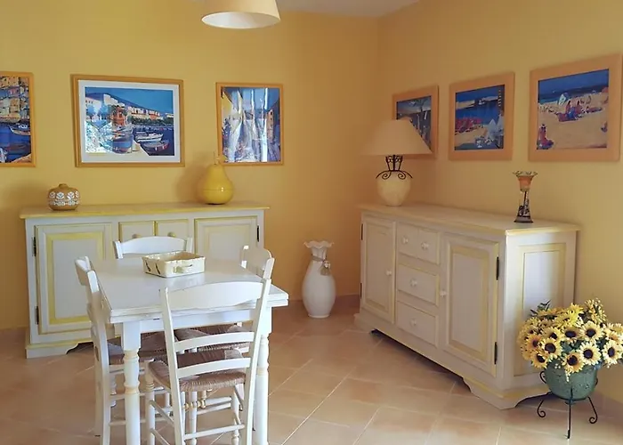 Appartement U Melu Grand T3 Jaune à L'étage *