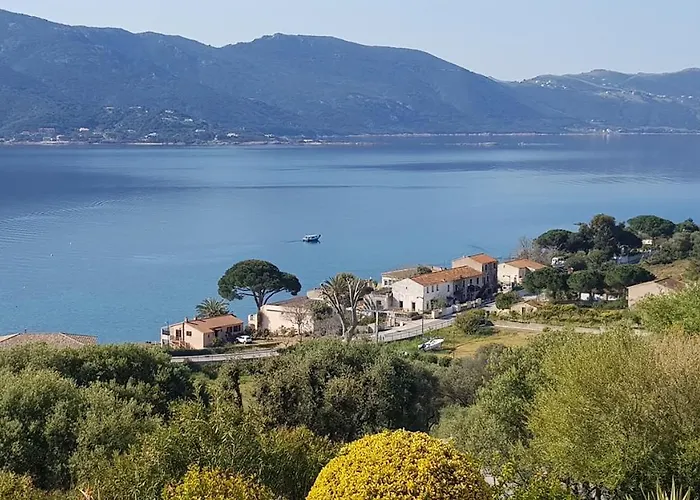 Appartement U Melu Grand T3 Jaune à L'étage *